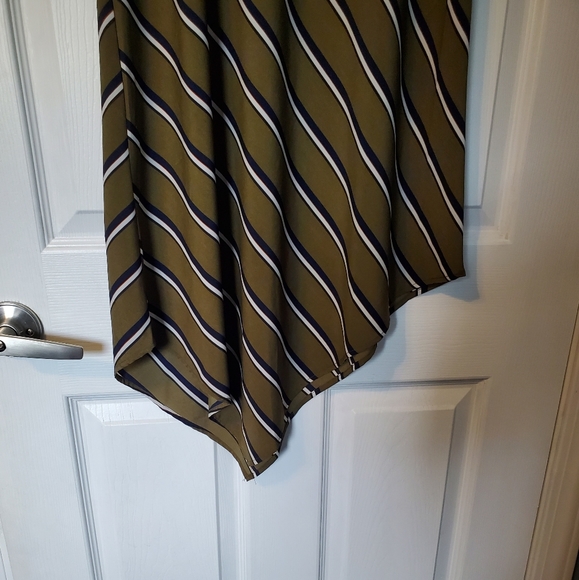 Asymetrical striped dress - Picture 2 of 5